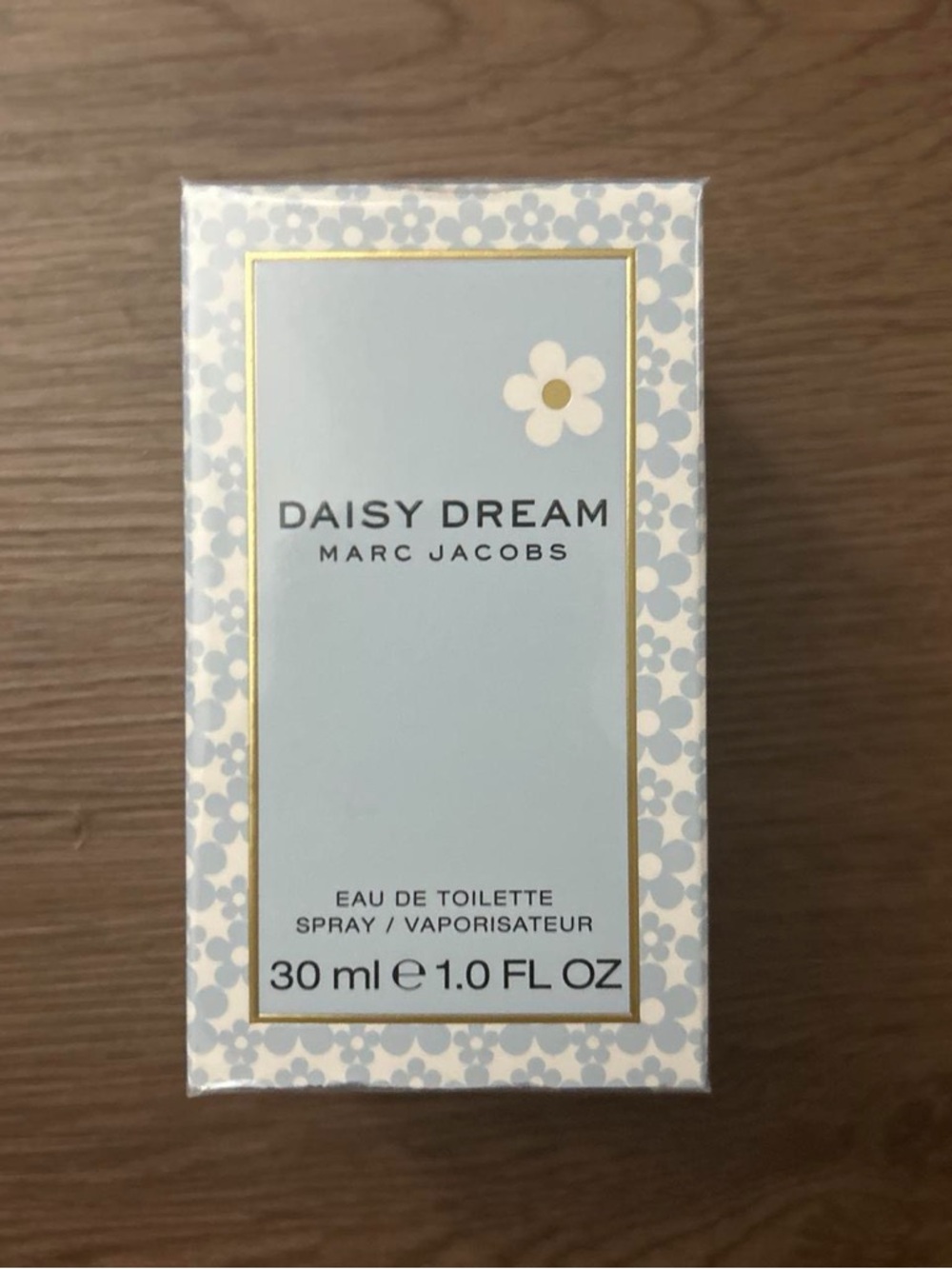 Marc Jacobs Daisy Dream Light Blue & White Floral Bottle